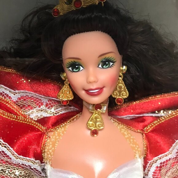 1997 Mattel Special Edition 10th Anniversary Happy Holidays Barbie 17832 - Picture 2 of 7